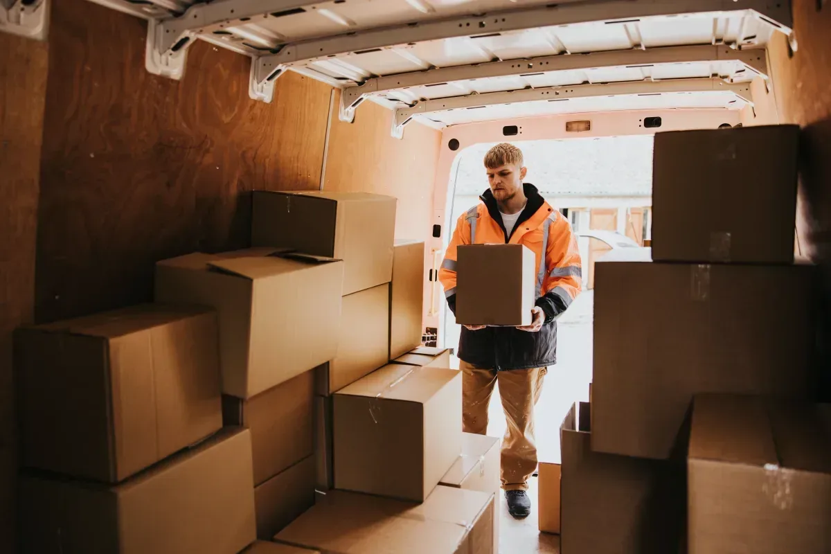 Send parcels across the UK with complete confidence.